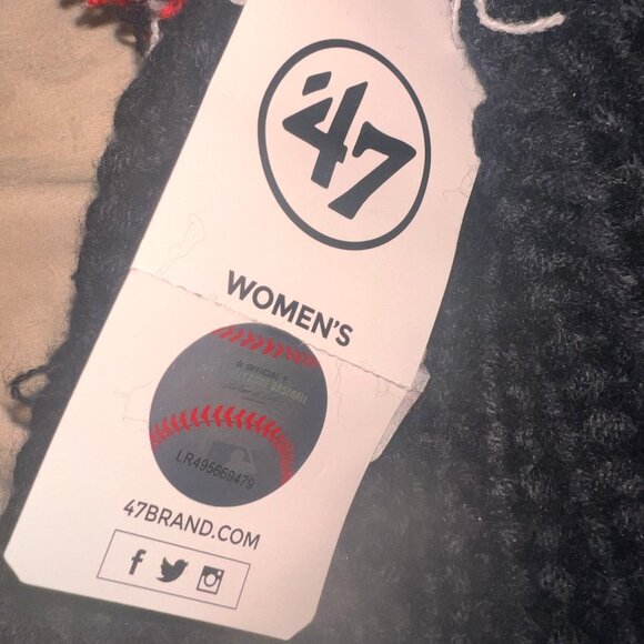 Boston City Beanie Knit Hat W/Pom Winter Cuffed Cap Sport Fans Gift for Unisex - Picture 2 of 4